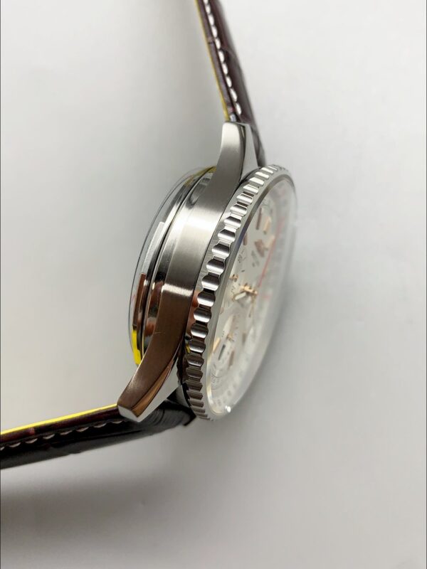 Breitling Navitimer B01 Chronograph 43 White Dial – 904L Steel Casing (1;1Super Clone)