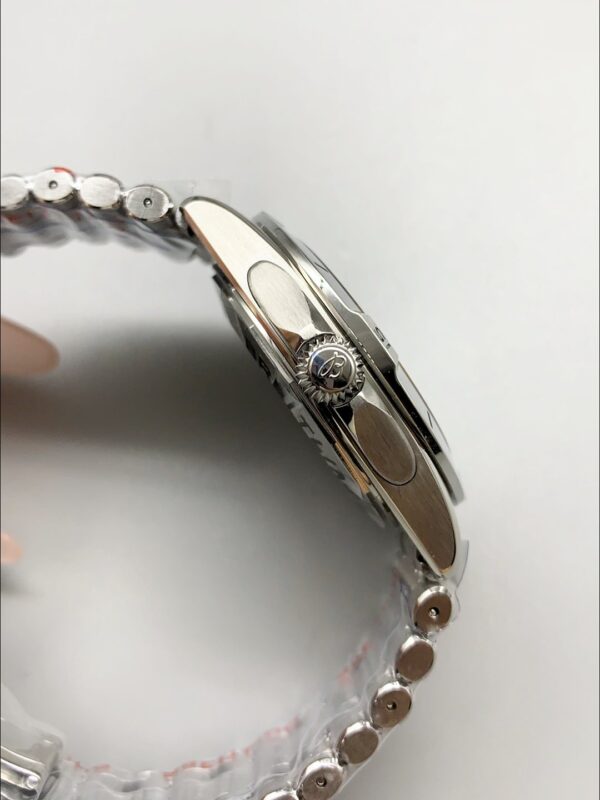 Breitling Chronomat Automatic GMT 40 White Dial(1:1Super Cloen)