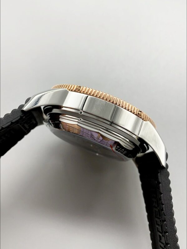 Breitling Superocean Culture Chronograph Men’s Watch with Green Dial and Leather Strap(1:1 Super Clone)