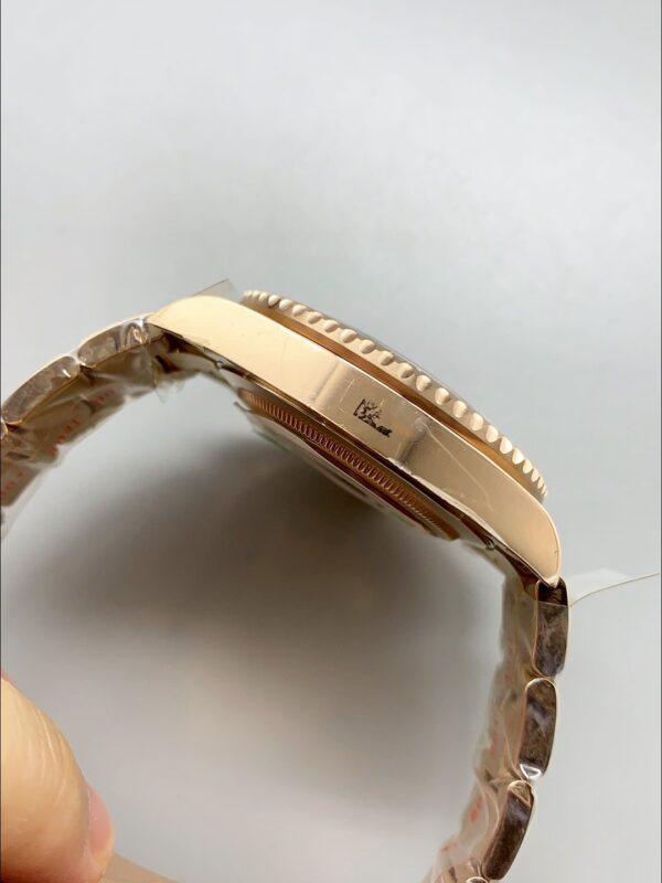 Rolex GMT Masters II 126715CHNR Rose Gold Tiger Iron Dial(1:1Super Clone )