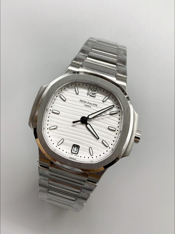 Patek Philippe Nautilus 7118 35MM Stainless Steel White Dial(1:1Super Clone)