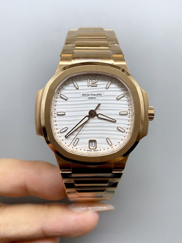 Patek Philippe Nautilus 7118R 35MM 1:1 Rose Gold White Dial (1:1Super Clone)