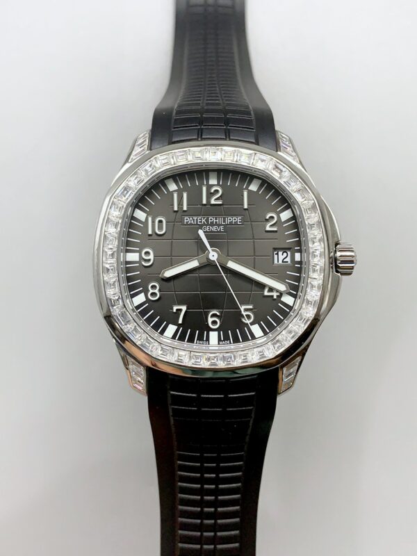 Patek Philippe Aquanaut Black Dial Diamond Bezel Rubber Strap 1:1 Superclone