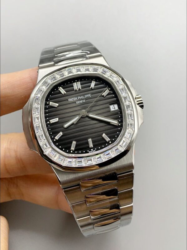 Patek Philippe Nautilus Black Stripe Dial Diamond Bezel Stainless Steel Bracelet Date 1:1 Superclone