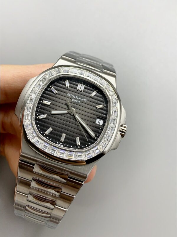 Patek Philippe Nautilus Black Stripe Dial Diamond Bezel Stainless Steel Bracelet Date 1:1 Superclone