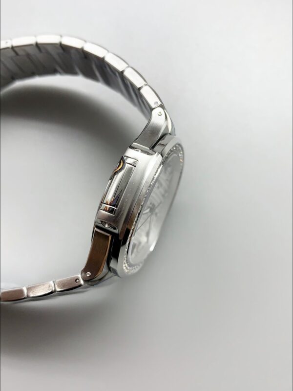 Patek Philippe Nautilus 7118 35MM Stainless Steel White Dial(1:1Super Clone)