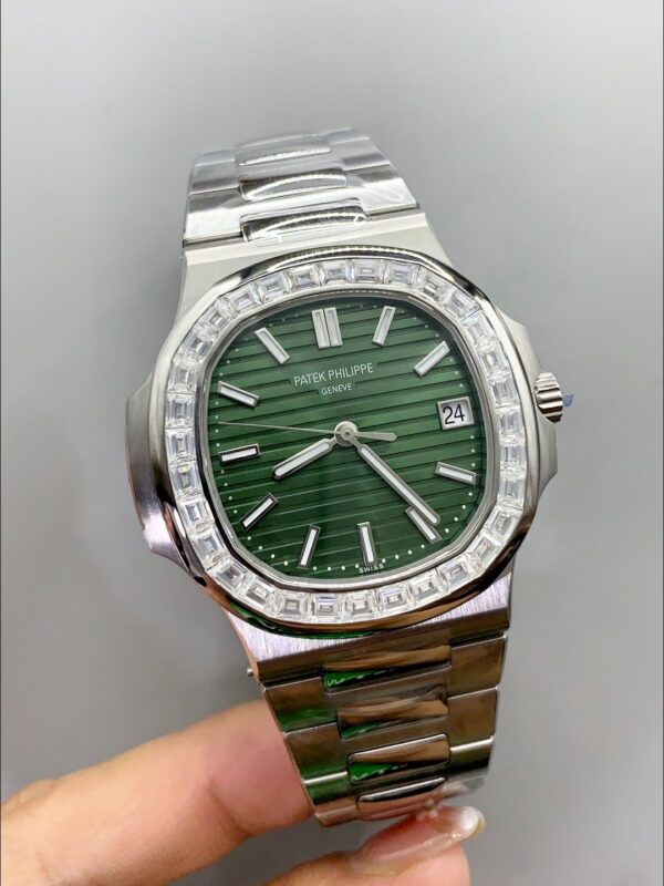 Patek Philippe Nautilus 5711 904L Steel 2023 Updated Mirror – Green Dial(1:1Super Clone)