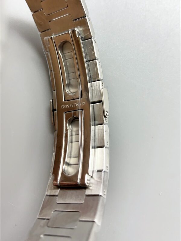 Patek Philippe Nautilus 5711 Black Dial 904L Steel with Rubies Bezel(1:1Super Clone)