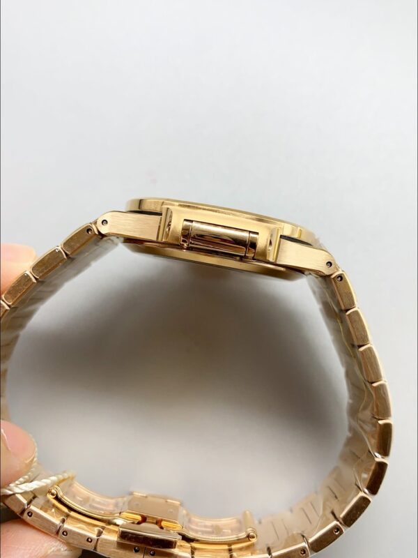 Patek Philippe Nautilus 7118R 35MM Rose Gold White Dial(1:1Super Clone)
