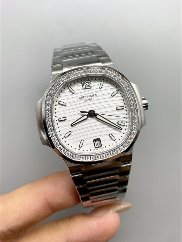 Patek Philippe Nautilus 7118 35MM Stainless Steel White Dial(1:1Super Clone)