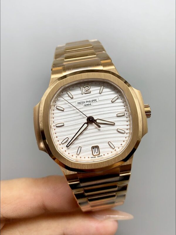 Patek Philippe Nautilus 7118R 35MM 1:1 Rose Gold White Dial (1:1Super Clone)