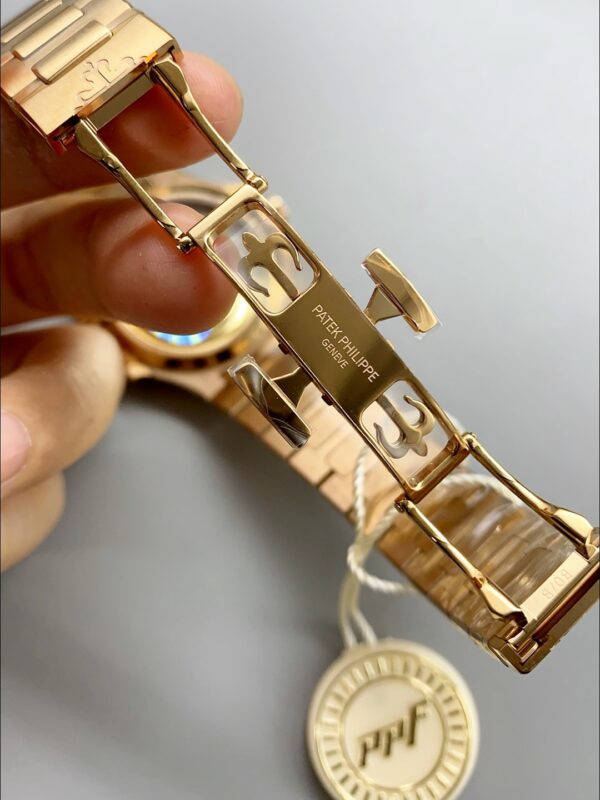 Patek Philippe Nautilus 7118R 35MM Rose Gold White Dial(1:1Super Clone)