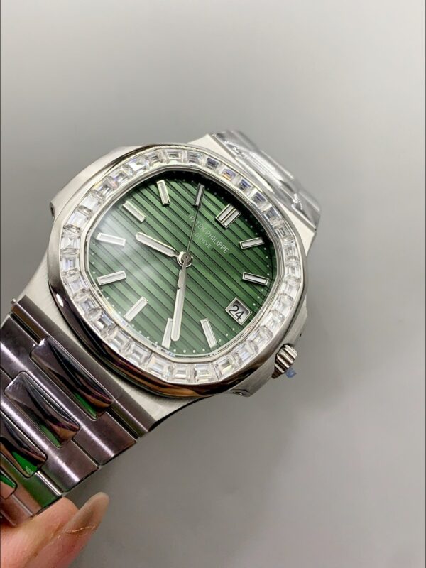 Patek Philippe Nautilus 5711 904L Steel 2023 Updated Mirror – Green Dial(1:1Super Clone)