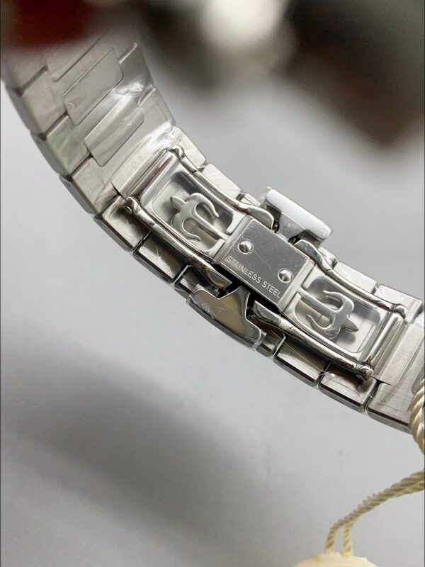 Patek Philippe Nautilus Grey Stripe Dial Diamond Bezel Stainless Steel Bracelet 1:1 Superclone