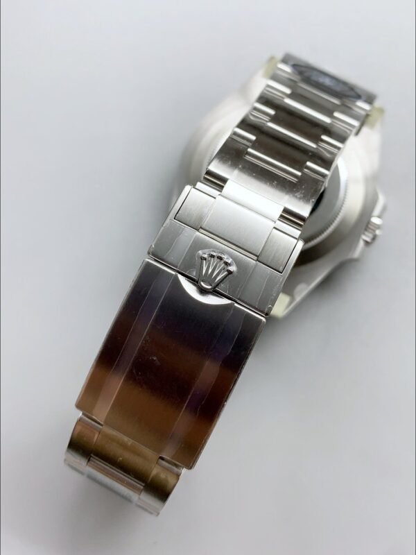 Explorer 2 GMT 216570-77210