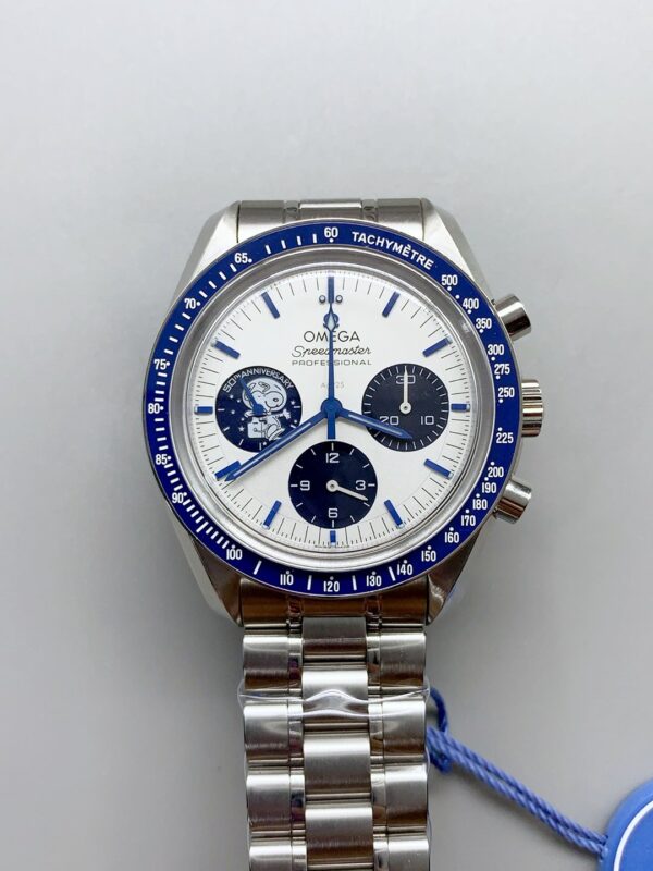 Omega Snoopy 150th Anniversary