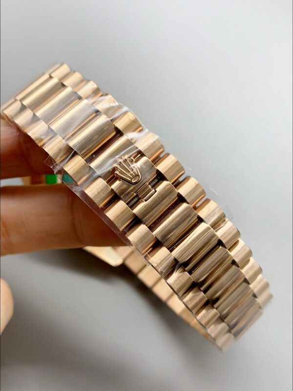 Rolex Day-Date 40mm With Green Dial And Rose Gold bracelet.(1;1Super Clone)