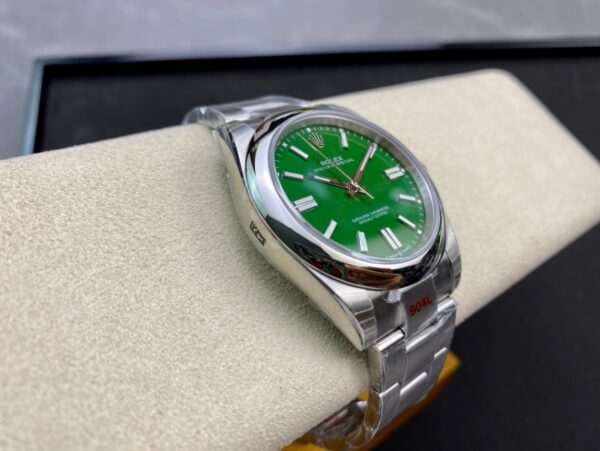 Rolex Oyster Perpetual 41 Ref: 124300