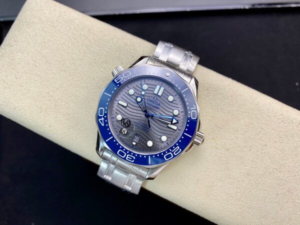 OMEGA Seamaster Diver 300M 42mm Silver Dial & Blue Bezel