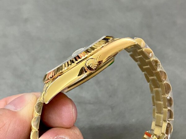 1:1 super clone Day Date Rolex Weekly Journal 18K Yellow Gold Plated counter weight