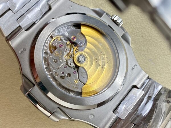 1:1 Superclone Patek Philippe 5811G Nautilus