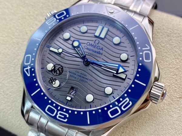 OMEGA Seamaster Diver 300M 42mm Silver Dial & Blue Bezel
