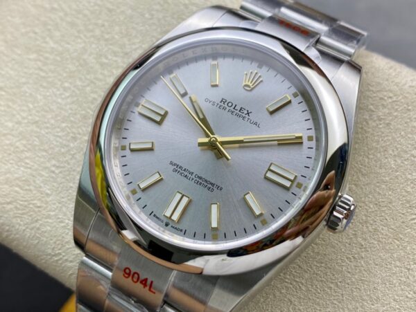 Rolex Oyster Perpetual 41 Ref: 124300