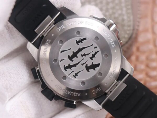 4d39d6_4a5101ff462a48f88a2fc3527ca9e666mv2.jpg 1:1 Superclone IWC "Shark" special edition Shark