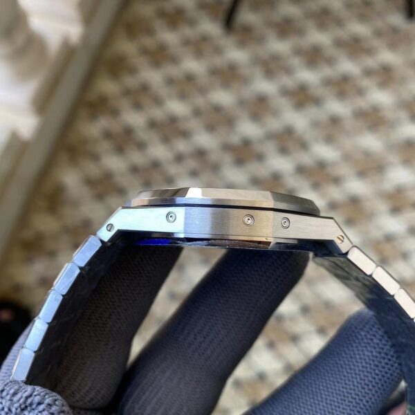 Audemars Piguet Royal Oak "Grande Tapisserie" chronograph 26574