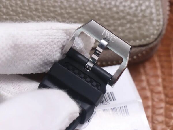 4d39d6_5669a06a659d47ae8b6f39172aecbbafmv2.jpg 1:1 Superclone IWC "Shark" special edition Shark