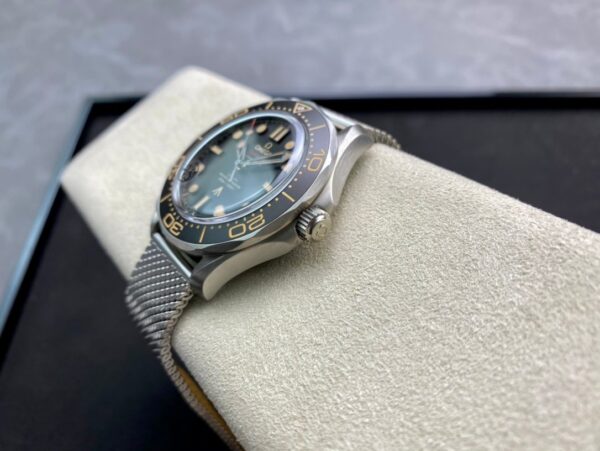 1:1 super clone Omega Seamaster Diver 300M 42mm Titanium(007)