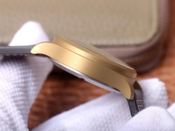 IWC Spitfire pilot UTC World – 1:1 Superclone