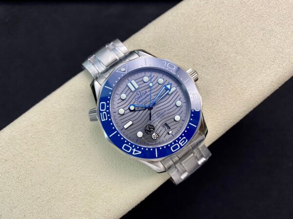 OMEGA Seamaster Diver 300M 42mm Silver Dial & Blue Bezel
