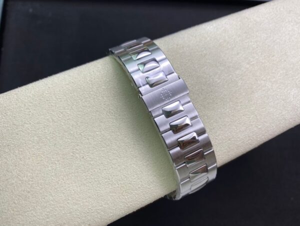 Patek Philippe Nautilus 40th Anniversary Platinum Edition (Ref. 5711/1P)