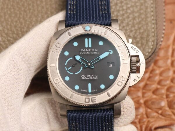 Panerai Luminor Submersible PAM 00984 – 1:1 Superclone