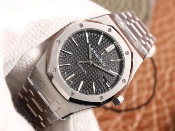 Audemars Piguet Royal Oak 15400 1:1 Superclone