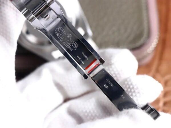 1:1 super clone Rolex Sky-Dweller 326934