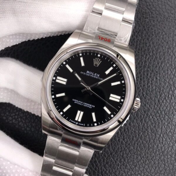 Rolex Oyster Perpetual 41 black face 124300