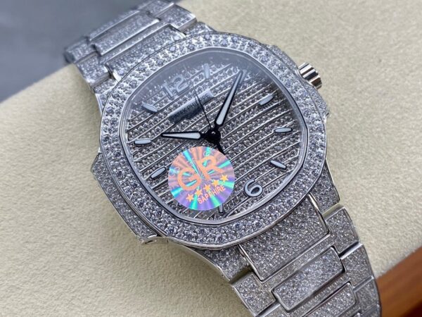 Customized Patek Philippe Aquanaut 7118/1450R-0011