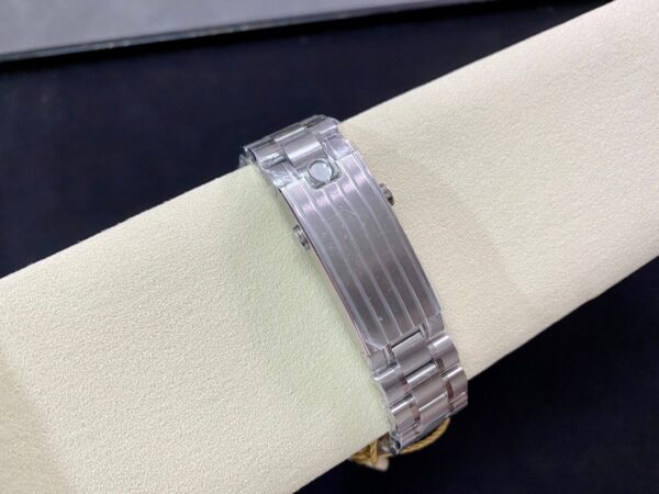 Omega Snoopy 150th Anniversary