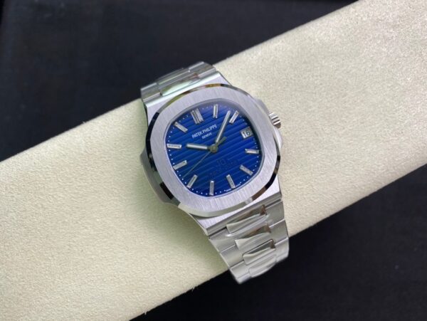 Patek Philippe Nautilus 40th Anniversary Platinum Edition (Ref. 5711/1P)