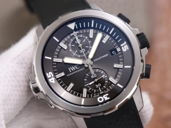 4d39d6_e08b8041494e4eec98ccef650d82226emv2.jpg 1:1 Superclone IWC "Shark" special edition Shark