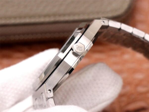 Audemars Piguet Royal Oak 15400 1:1 Superclone