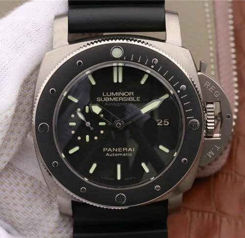 1:1 Superclone Panerai Luminor Submersible PAM389